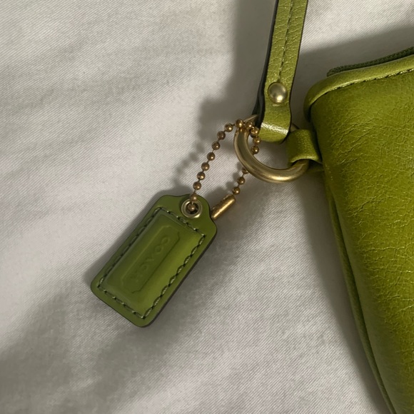 Coach hand purse - Picture 3 of 7